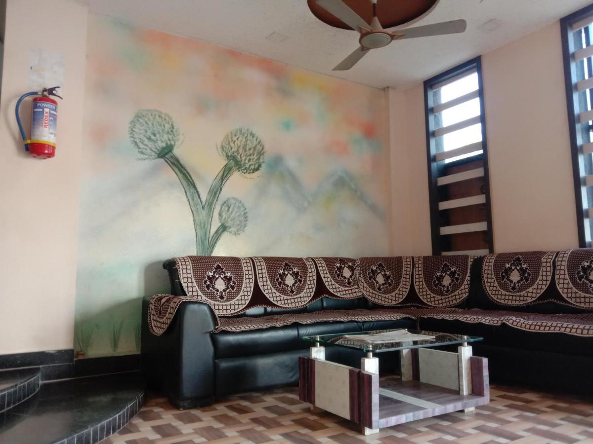 Shree Hotel Shivdhara Сомнатх Экстерьер фото